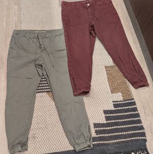 AEO Lot Of 2 Stretchy Jegging Joggers Olive & Rust